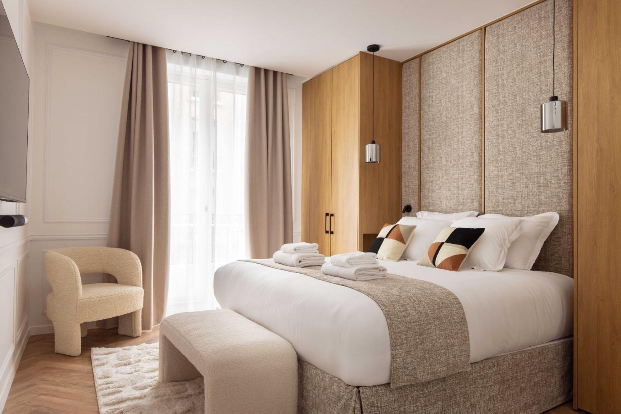 Exclusive With Ac - 2bd-6p - Quartier Latin Appartement